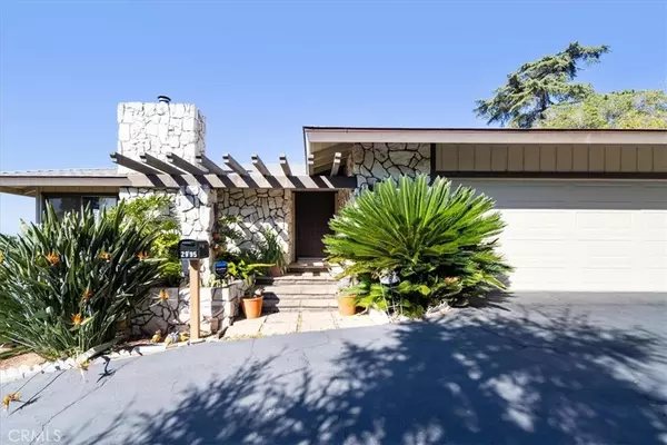 Vista, CA 92084,2995 Blackwell