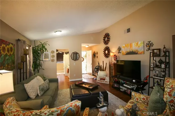 Menifee, CA 92586,27328 Calle Palo