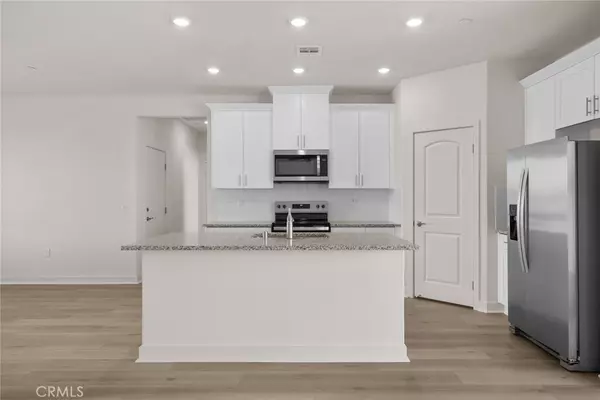 Apple Valley, CA 92307,14811 Indigo