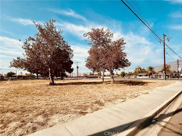 San Jacinto, CA 92583,467 S Hewitt