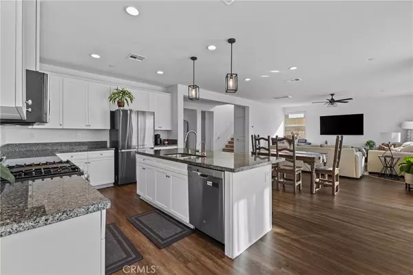 Murrieta, CA 92563,34310 Swordfern