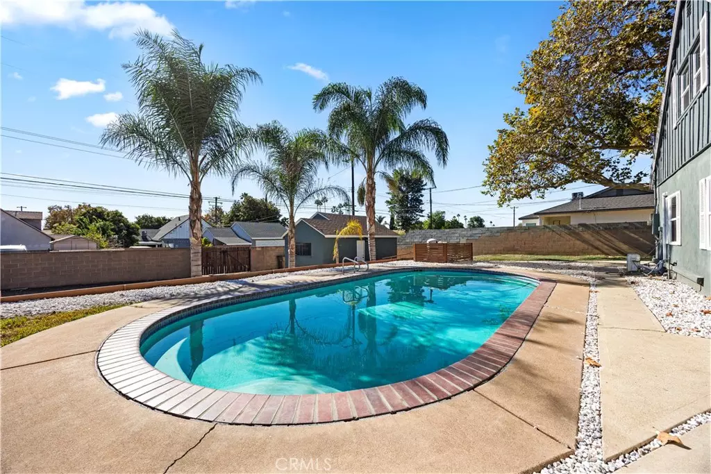 Claremont, CA 91711,624 Hendrix AVE