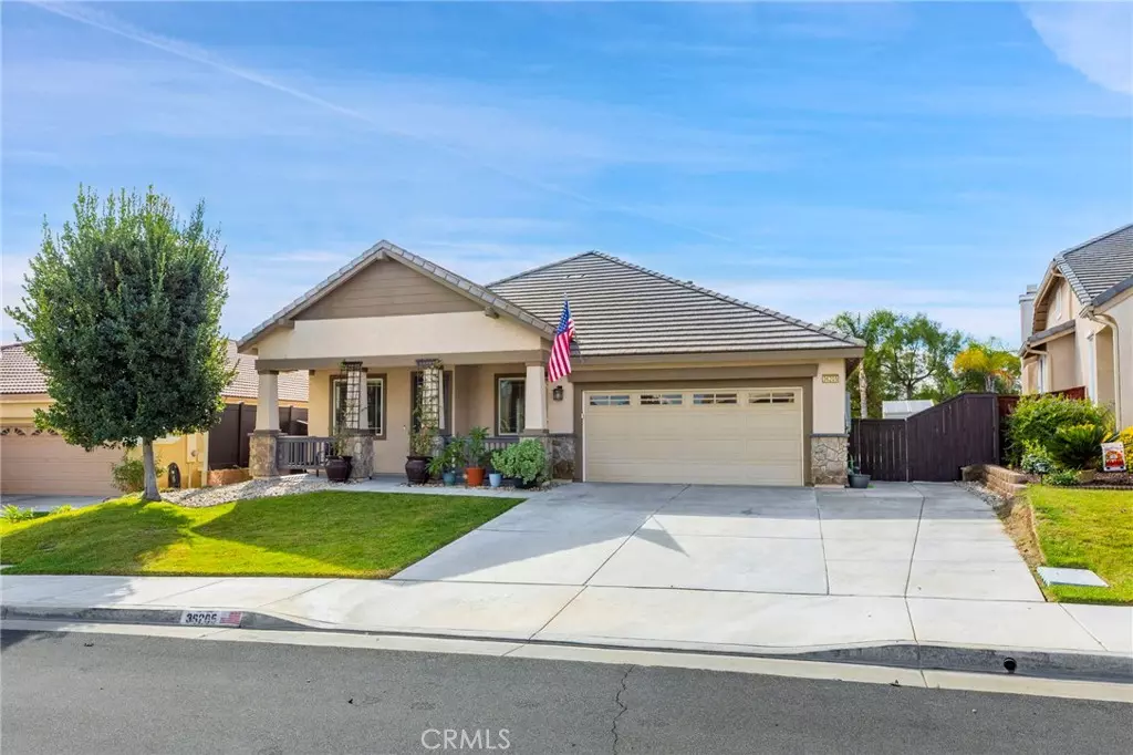 Murrieta, CA 92562,36205 Coffee Tree PL