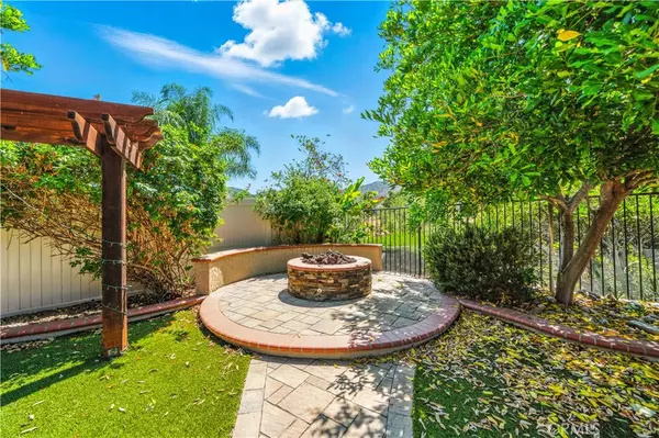 Murrieta, CA 92562,23549 Bending Oak CT