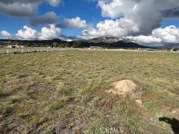 Aguanga, CA 92536,295 Flightline Way