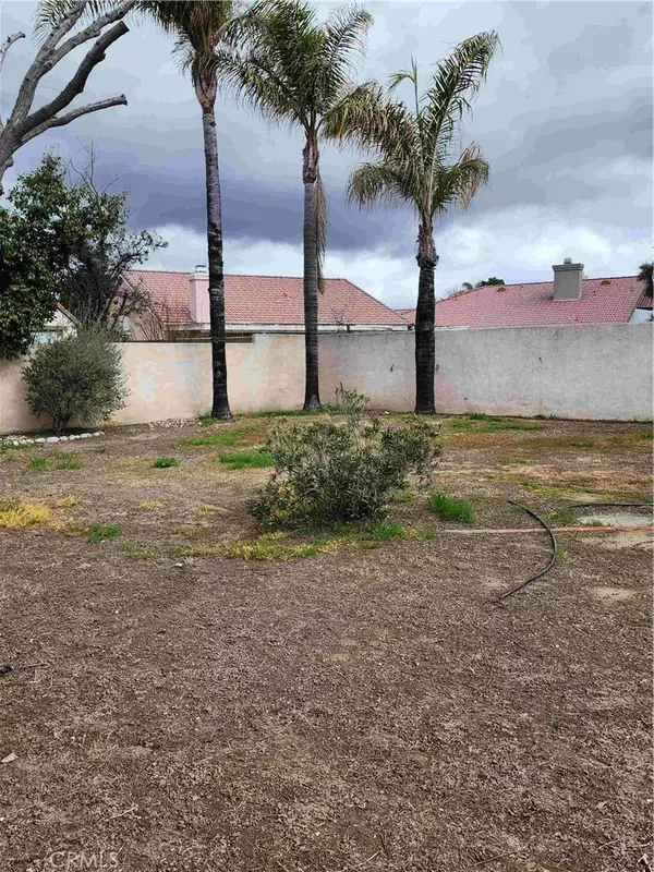 Hemet, CA 92545,856 Harrow