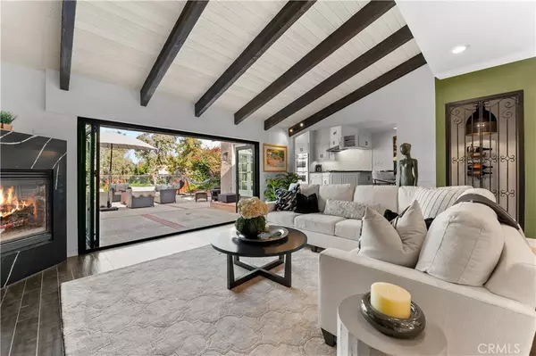 Calabasas, CA 91302,4420 Park Jazmin