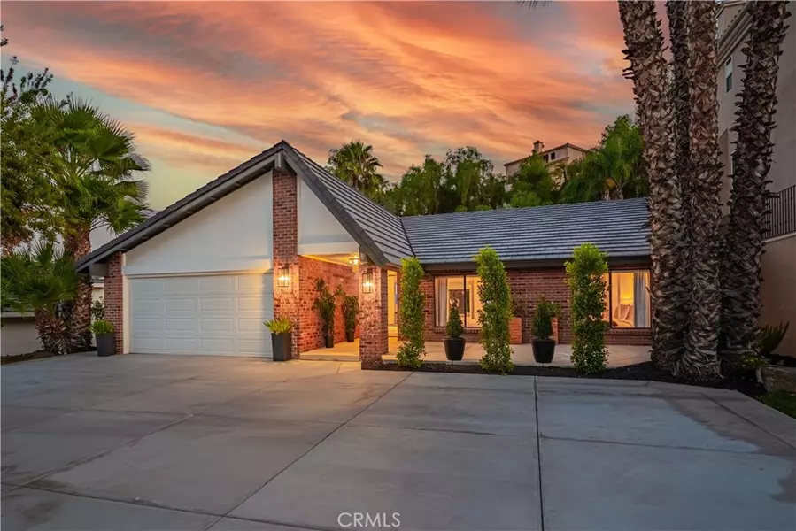 22207 Vacation, Canyon Lake, CA 92587