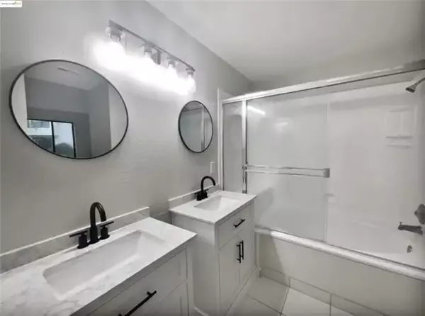 Newark, CA 94560,39965 Parada