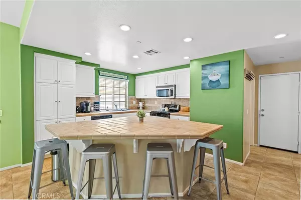 Chino, CA 91708,15881 Birdfeeder LN