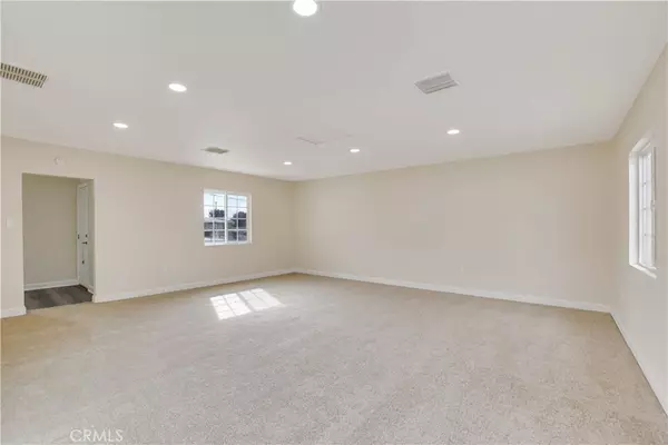 Hemet, CA 92543,491 S Santa Fe ST