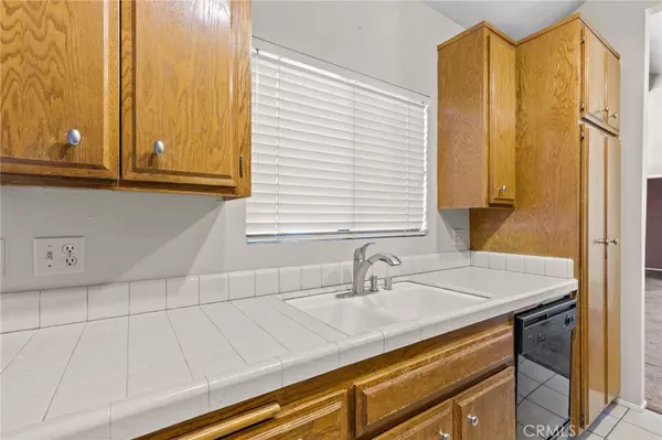 Paramount, CA 90723,16211 Downey AVE #85