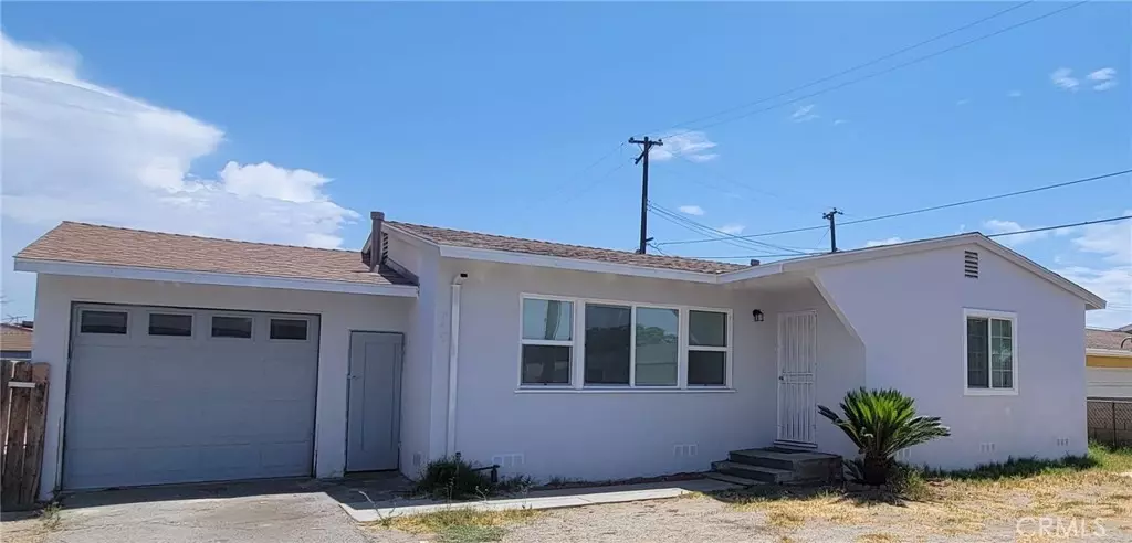 Fontana, CA 92335,9497 Catawba AVE