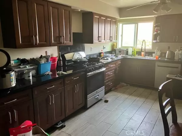 Fontana, CA 92336,6911 Sierra AVE