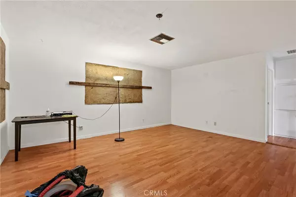 Lomita, CA 90717,1712 252nd ST
