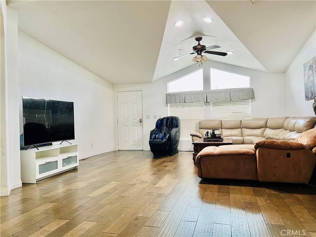 Rowland Heights, CA 91748,1560 S Otterbein AVE #179