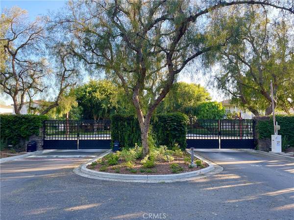 17 Hathaway,  Irvine,  CA 92620