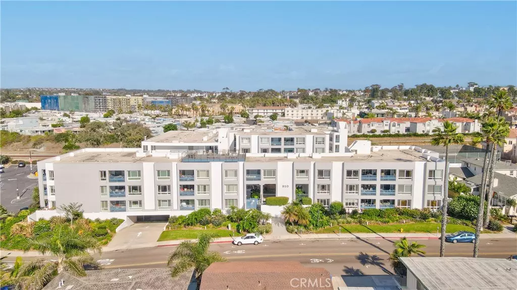 Oceanside, CA 92054,910 N Pacific ST #40