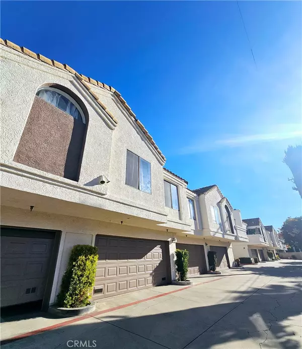 Pomona, CA 91768,440 ANDERWOOD CT #19