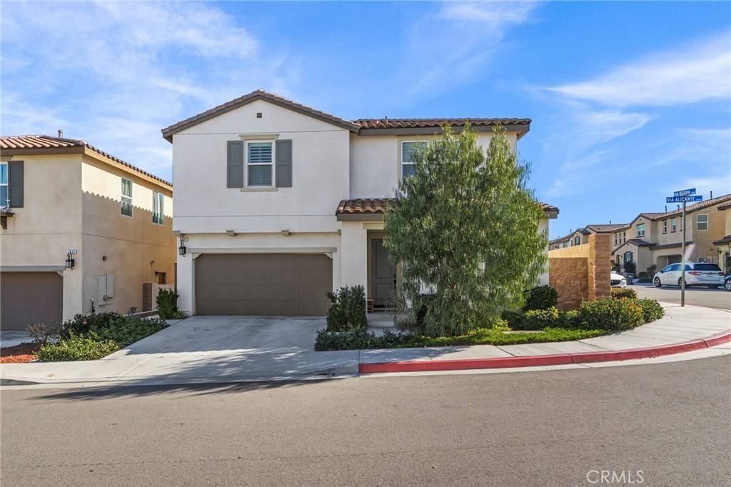 2437 Via Alicante, Corona, CA 92881