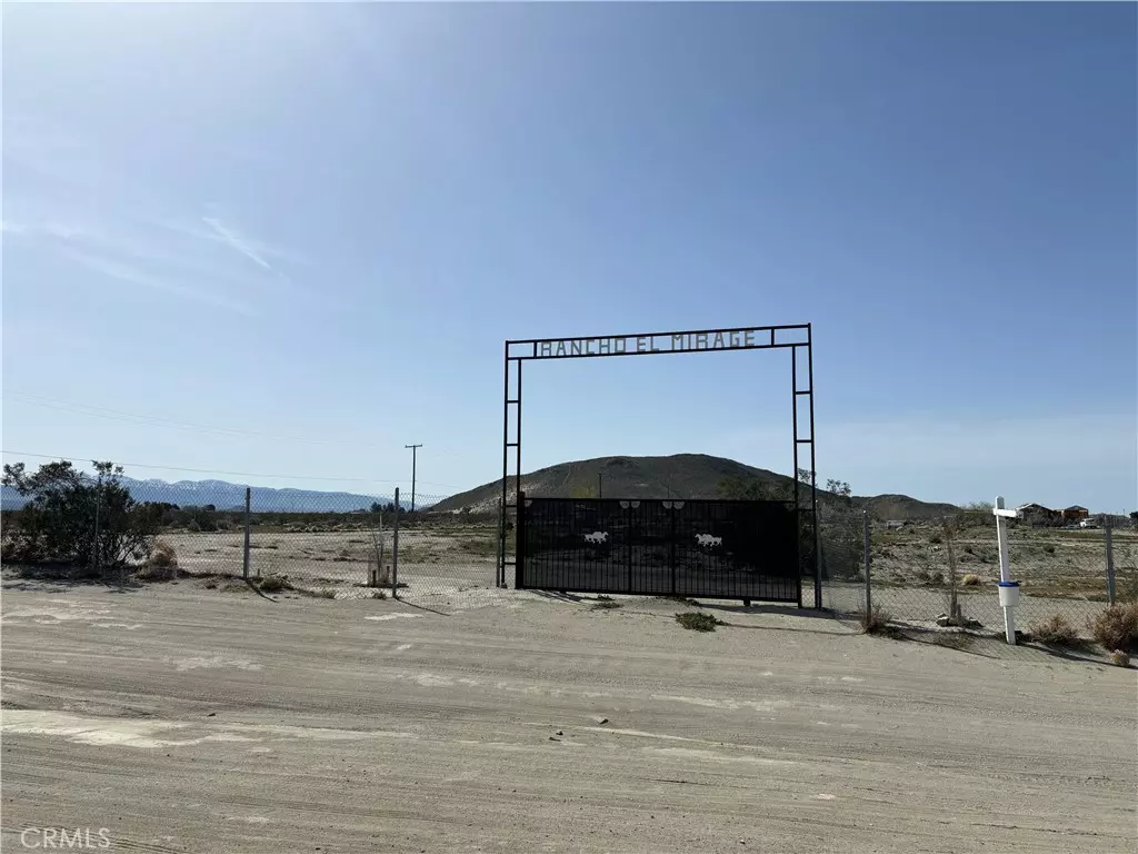 Adelanto, CA 92301,18952 Silver Rock RD