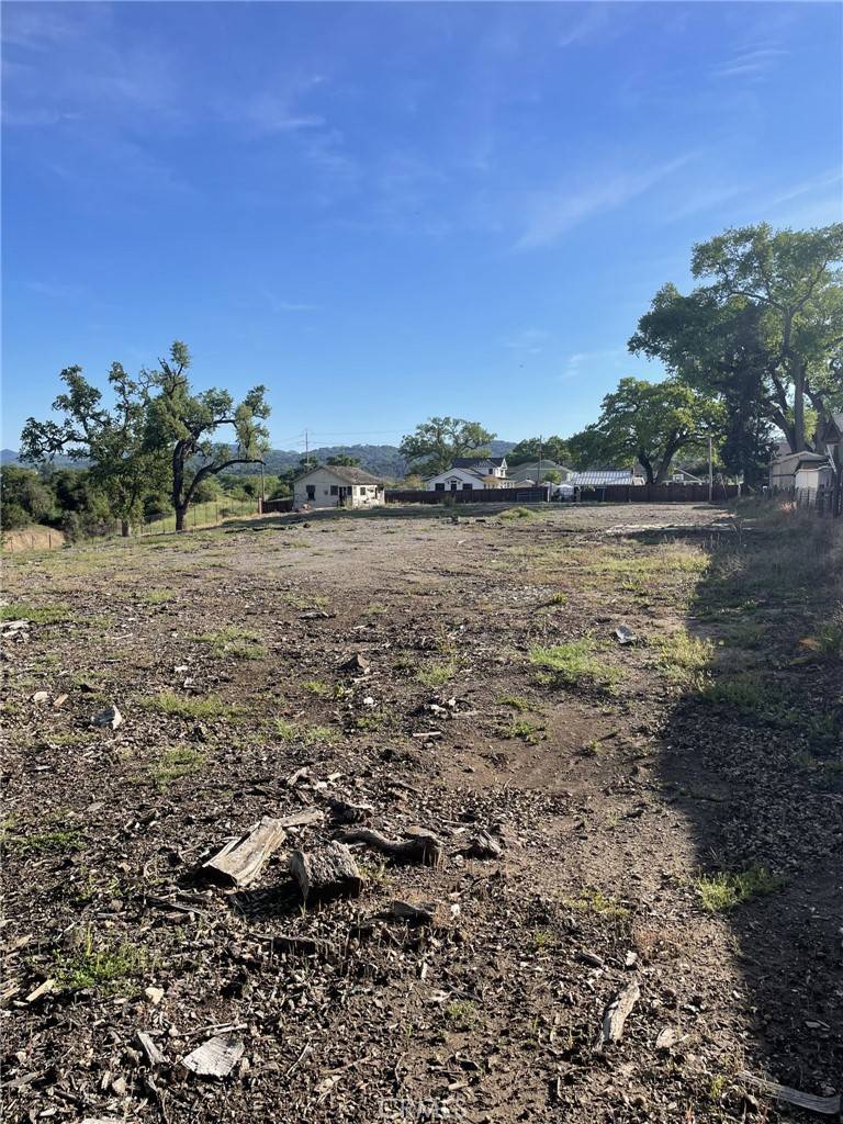 Templeton, CA 93465,0 8th ST
