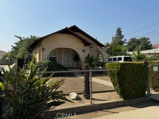 Azusa, CA 91702,221 N Pasadena AVE