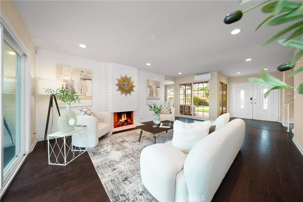 Diamond Bar, CA 91765,23905 Minnequa DR