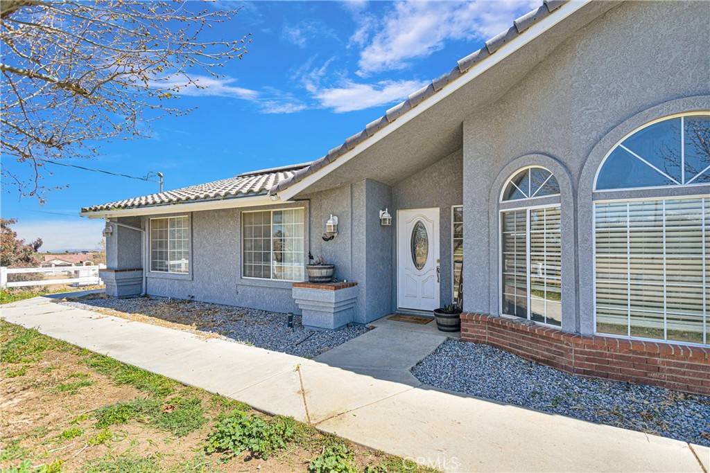 10187 Mesquite ST, Oak Hills, CA 92344