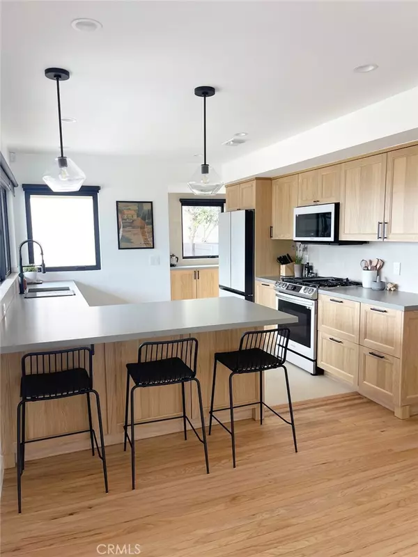 Oceanside, CA 92054,614 Eucalyptus ST