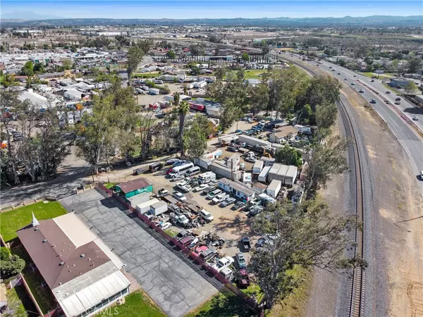 Jurupa Valley, CA 92509,6301 Morton Avenue