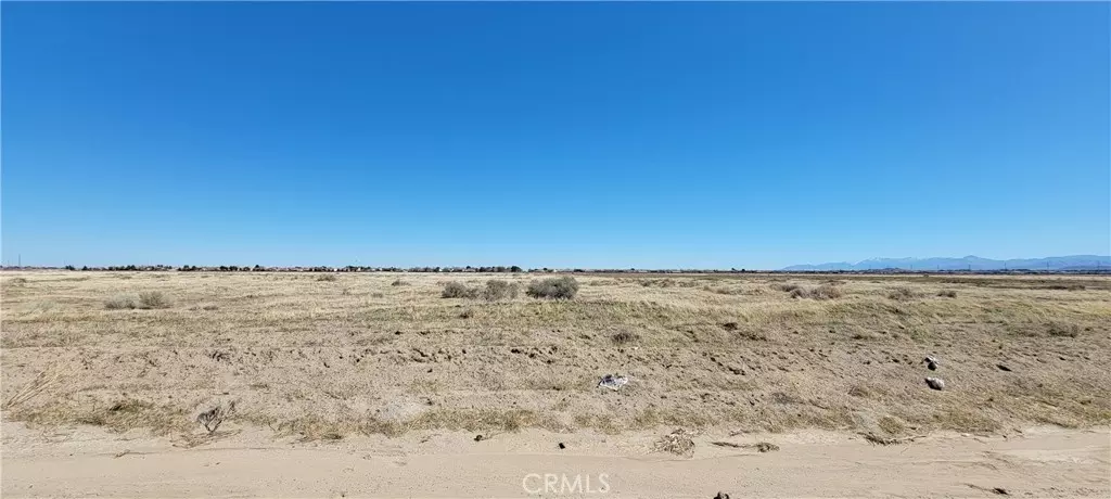Del Sur, CA 93536,0 70 St W