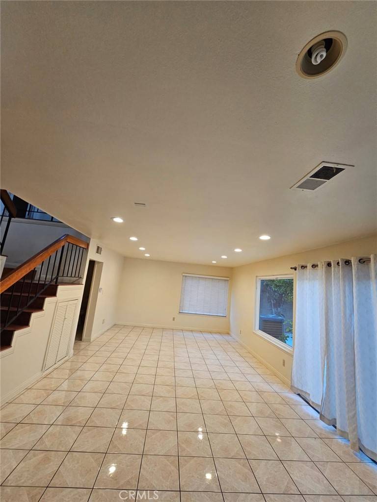Walnut, CA 91789,125 Avenida Grulla