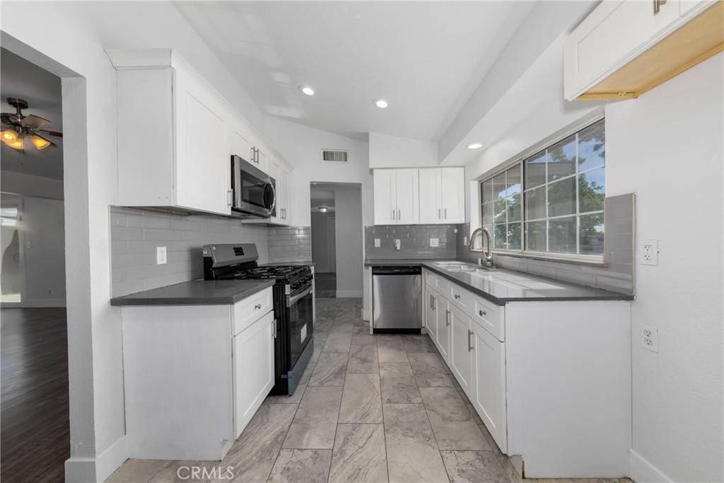 Ontario, CA 91762,840 N North Benson AVE
