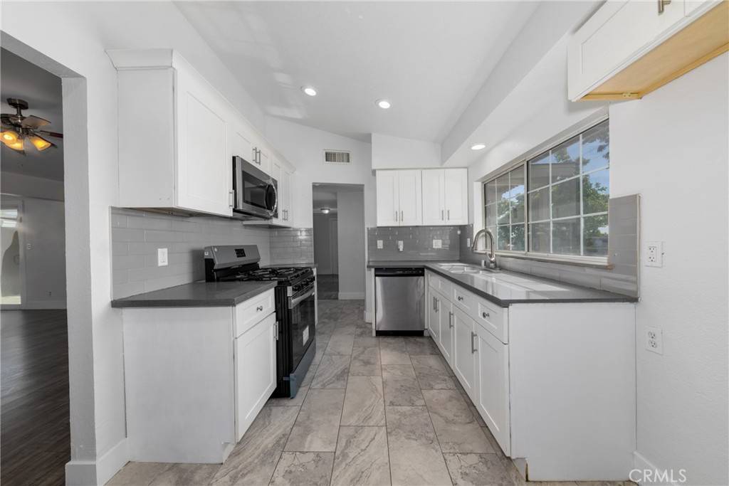 Ontario, CA 91762,840 N North Benson AVE