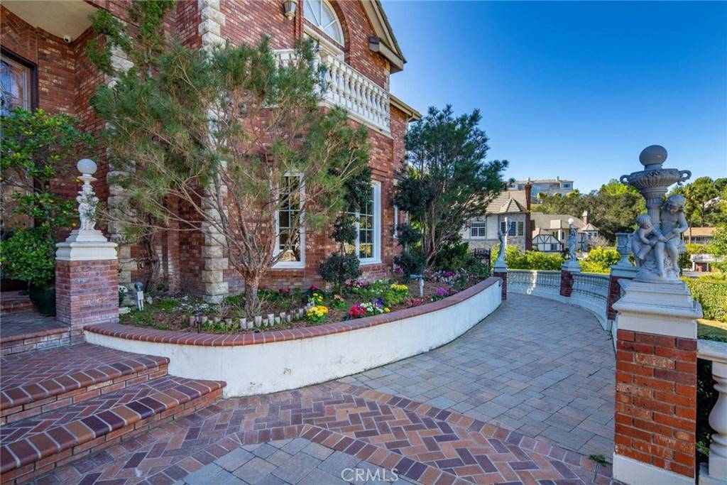 Diamond Bar, CA 91765,23624 Falcons View DR