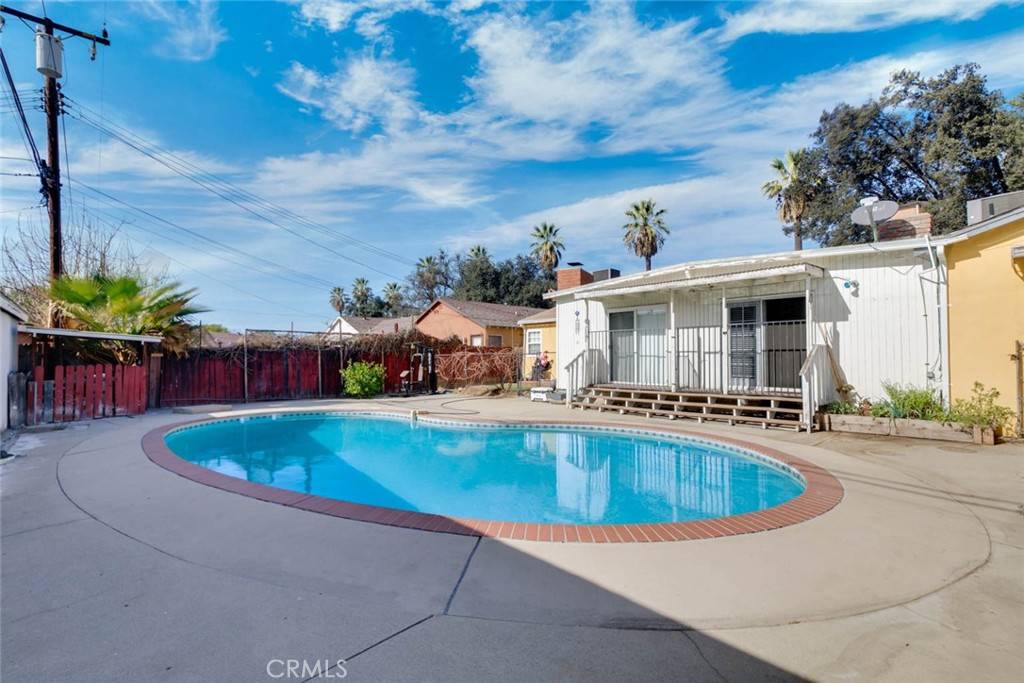 Covina, CA 91723,270 E Puente ST