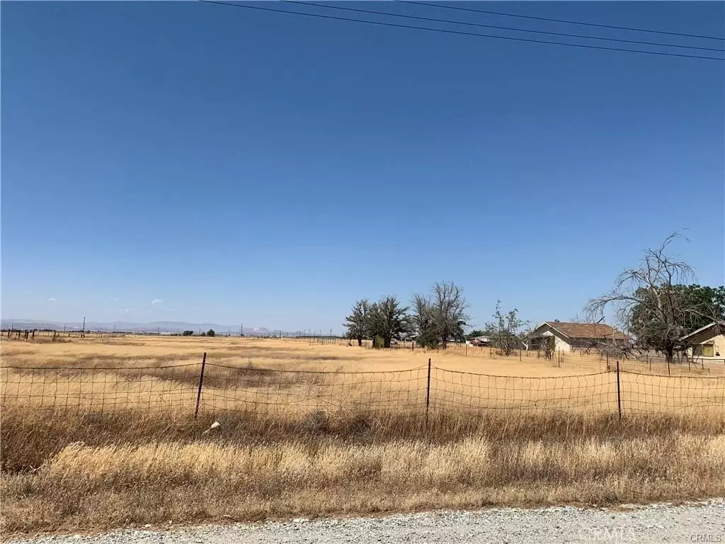 Lancaster, CA 93535,0 W Lancaster Blvd/Vic 45th St