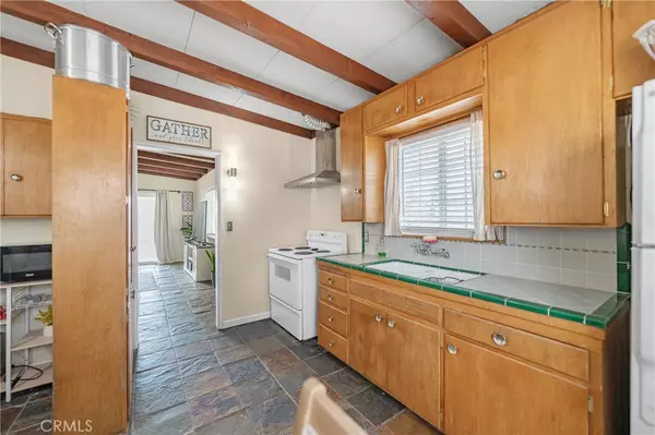 Hesperia, CA 92345,11385 1st AVE