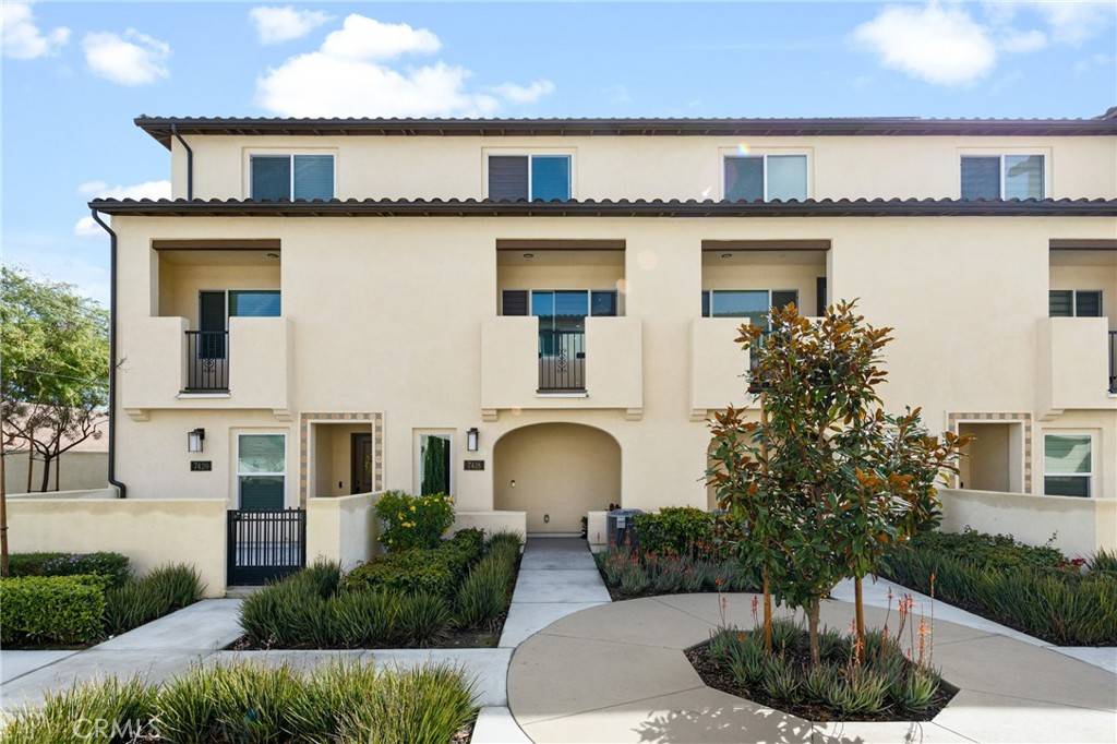 7418 Royal ST, Buena Park, CA 90620