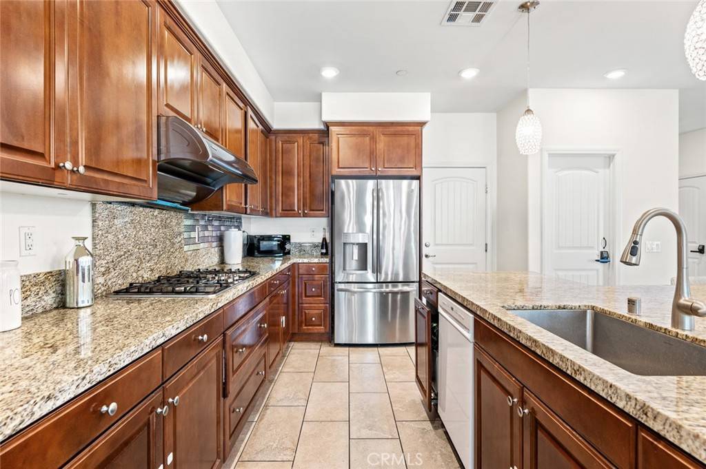 Jurupa Valley, CA 91752,6950 Bank Side DR