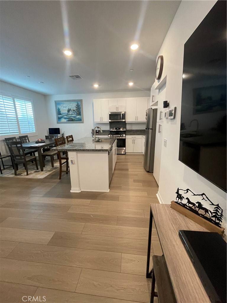16680 Rose Petal WAY #2, Fontana, CA 92336