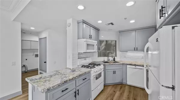 Corona, CA 92879,2901 Via Toscana #101