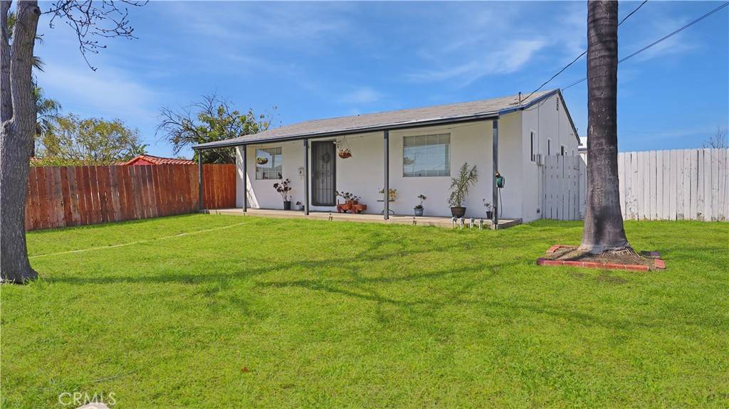 Azusa, CA 91702,605 W 1st ST