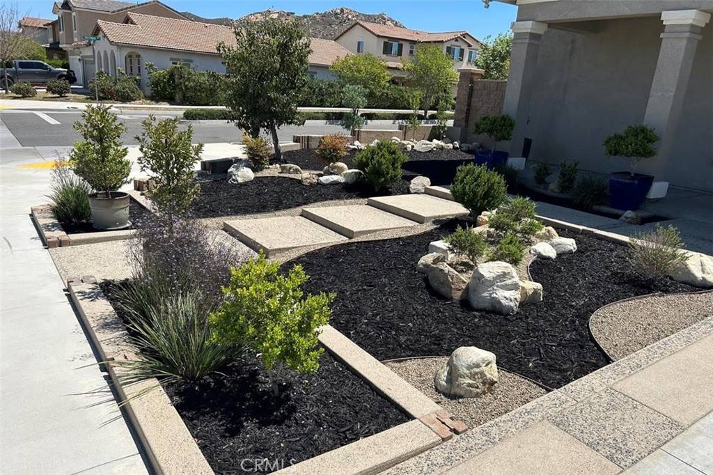 Jurupa Valley, CA 92509,5374 Mission Rock WAY