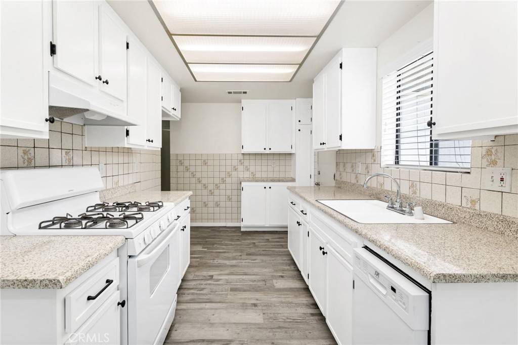 Menifee, CA 92586,28334 Encanto DR