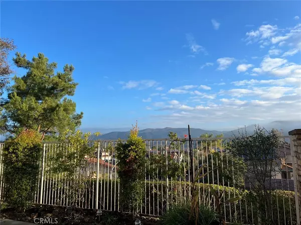 Corona, CA 92883,22810 Mountain Ash CIR