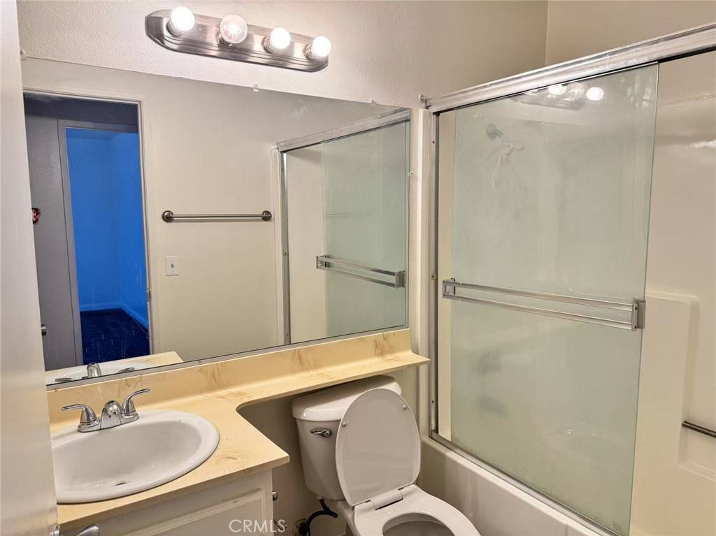 Long Beach, CA 90813,1566 Pine AVE #206A