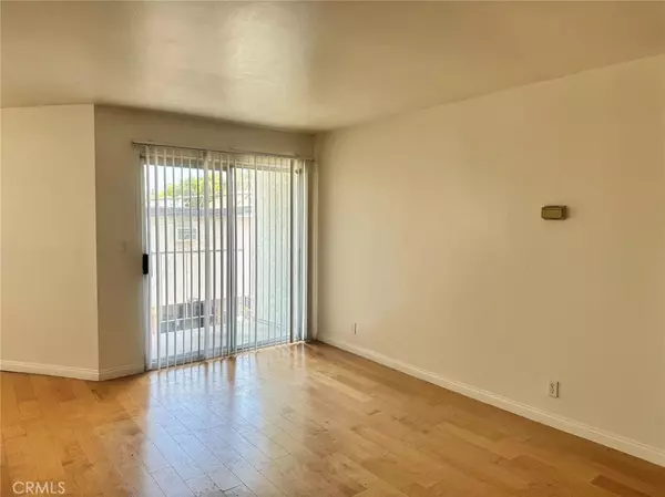 Long Beach, CA 90813,1566 Pine AVE #206A
