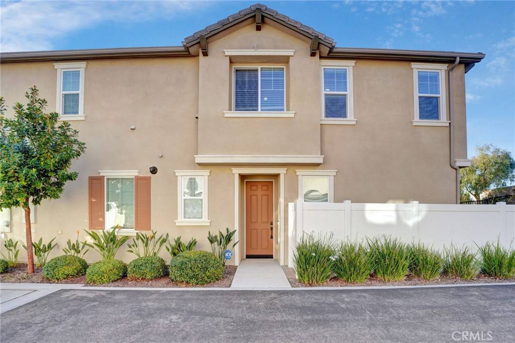 22824 W Olive WAY, Canoga Park, CA 91304